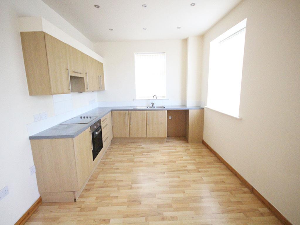 2 bedroom apartment To Let in Colne - IMG_3427.jpg